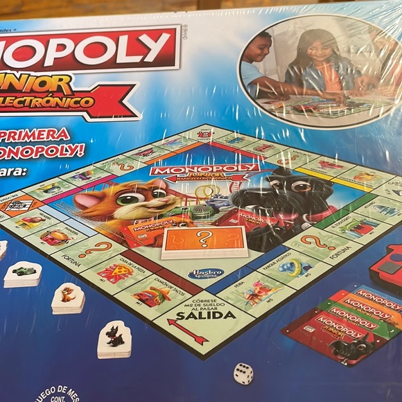Spanish Monopoly Junior Board Game - Picture 3 of 6